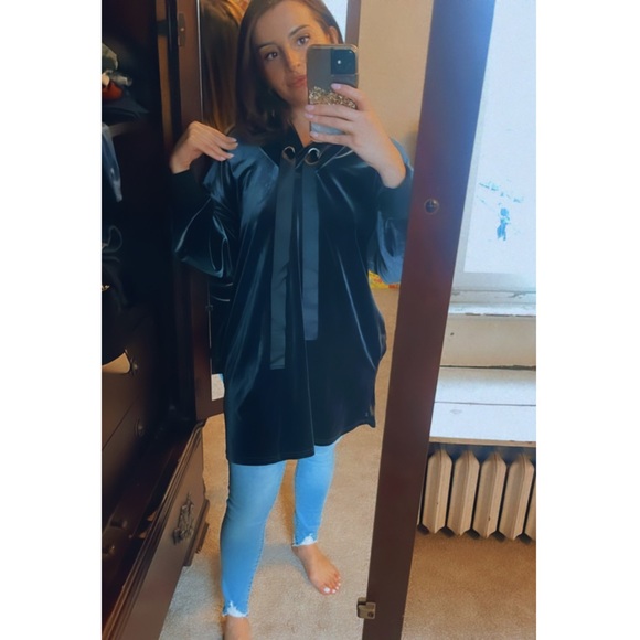 Zara Velour Hoodie - Picture 2 of 10